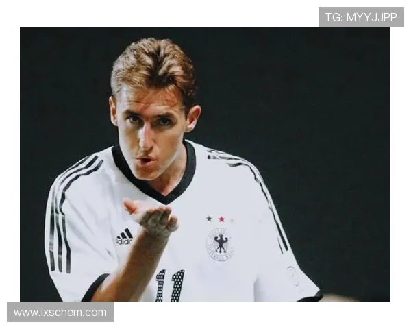 欧洲足球明星的英文全名及其职业生涯成就详解